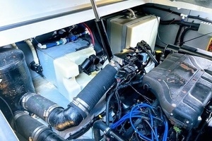 1999 Sea Ray 370 Express thumbnail 45