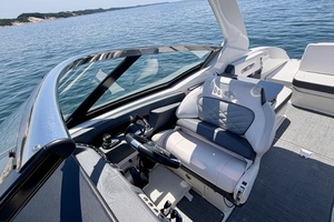 30ft Chaparral Yacht For Sale