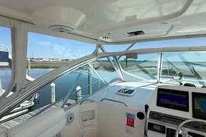 33ft Rampage Yacht For Sale