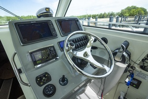 31ft Boston Whaler Yacht For Sale