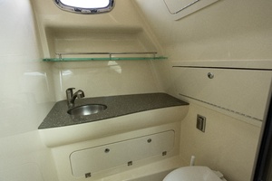 31ft Boston Whaler Yacht For Sale