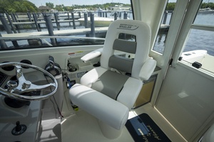 31ft Boston Whaler Yacht For Sale