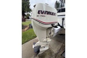 22ft Bayliner Yacht For Sale
