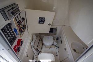 2007 Boston Whaler 270 OUTRAGE thumbnail 13