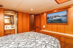 2005 Offshore Yachts Pilothouse thumbnail 30