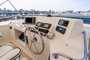2005 Offshore Yachts Pilothouse thumbnail 10