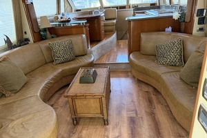 58FT (17.68M) SEA RAY