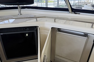 58FT (17.68M) SEA RAY