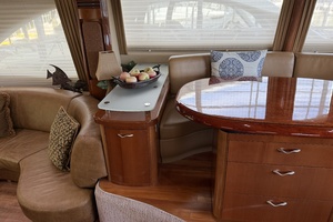58FT (17.68M) SEA RAY