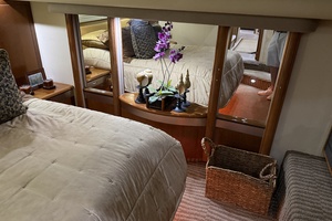 58FT (17.68M) SEA RAY
