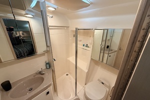 1995 Tiara Yachts 4000 Express thumbnail 35