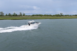 32ft Boston Whaler Yacht For Sale