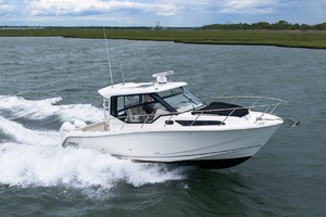 32ft Boston Whaler Yacht For Sale