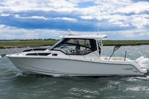 32ft Boston Whaler Yacht For Sale