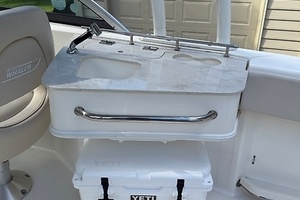 23ft Boston Whaler Yacht For Sale