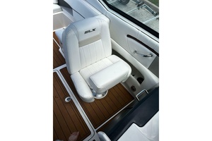 JUST ADD WATER 27ft Sea Ray Yacht For Sale