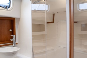 38ft MJM Yacht For Sale