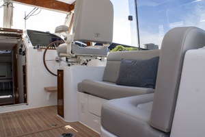 38ft MJM Yacht For Sale