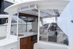 38ft MJM Yacht For Sale