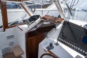 38ft MJM Yacht For Sale