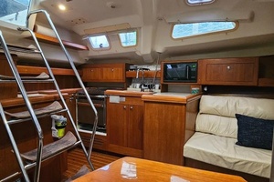 Teak Keel Ah 43ft Hunter Yacht For Sale