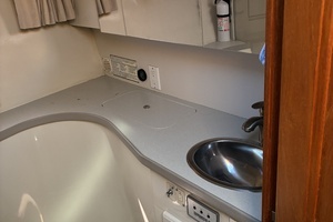 1995 Carver 370 Voyager thumbnail 17