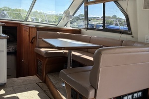 1995 Carver 370 Voyager thumbnail 11