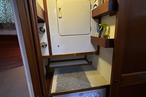 Inspeyered 2 46ft Grand Banks Yacht For Sale