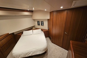 2010 Viking 64' Sportfish Convertible thumbnail 18
