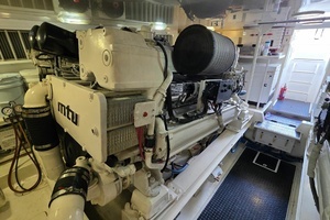 2010 Viking 64' Sportfish Convertible thumbnail 48