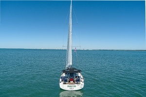 2023 Beneteau 38.1 thumbnail 22