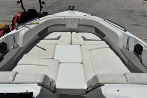 30ft Four Winns Yacht For Sale