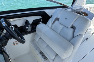 30ft Four Winns Yacht For Sale