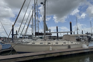 Pelicano 44ft Island Packet Yacht For Sale