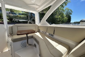 35ft Pursuit Yacht For Sale