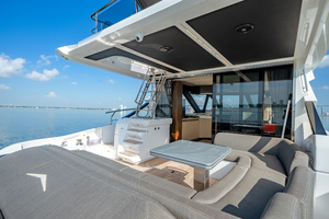 59FT (17.98M) AZIMUT