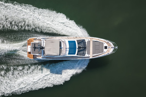 59FT (17.98M) AZIMUT