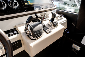 59FT (17.98M) AZIMUT