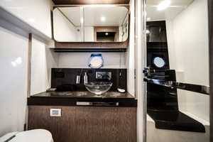 59FT (17.98M) AZIMUT