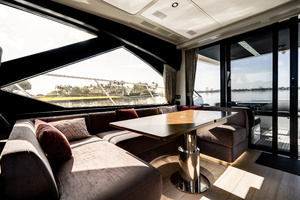 59FT (17.98M) AZIMUT
