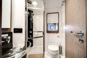 59FT (17.98M) AZIMUT