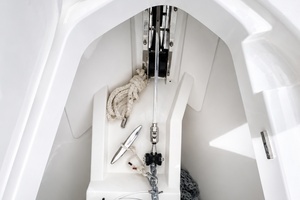 2023 Tiara Yachts 48 LS thumbnail 23