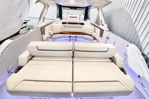 2023 Tiara Yachts 48 LS thumbnail 13