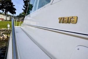 1999 Tiara Yachts 4100 Open thumbnail 31