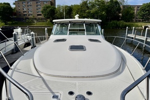 1999 Tiara Yachts 4100 Open thumbnail 35