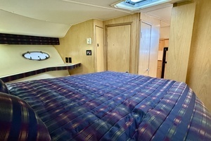 1999 Tiara Yachts 4100 Open thumbnail 43