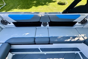 24ft Axis Yacht For Sale