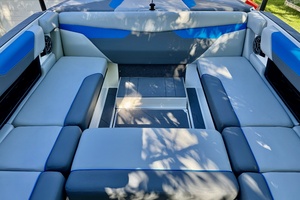 24ft Axis Yacht For Sale