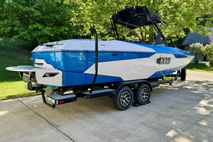 24ft Axis Yacht For Sale