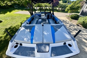 24ft Axis Yacht For Sale